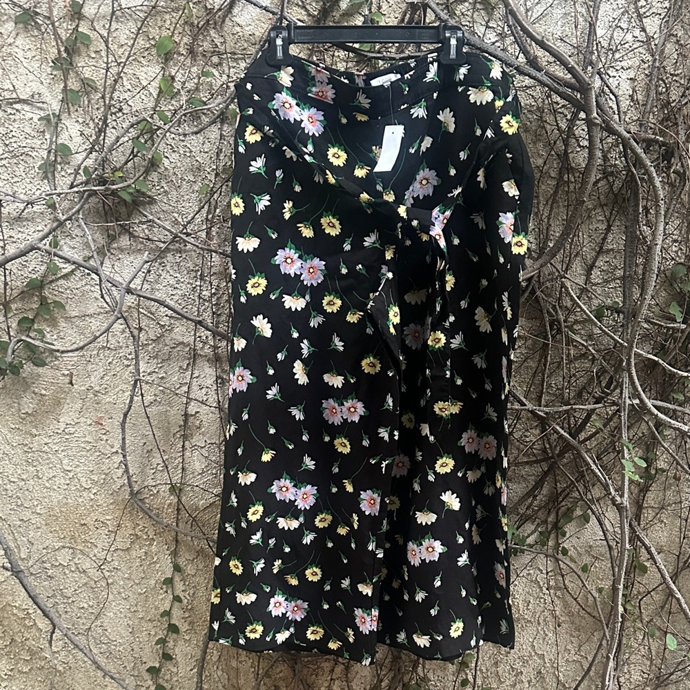 LOFT Black Floral Midi Skirt - Picture 2 of 5
